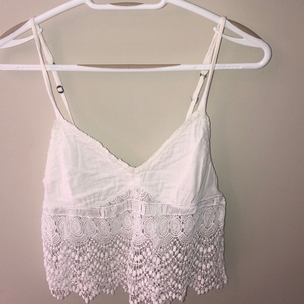 Cropped Lacy Hollister Tank